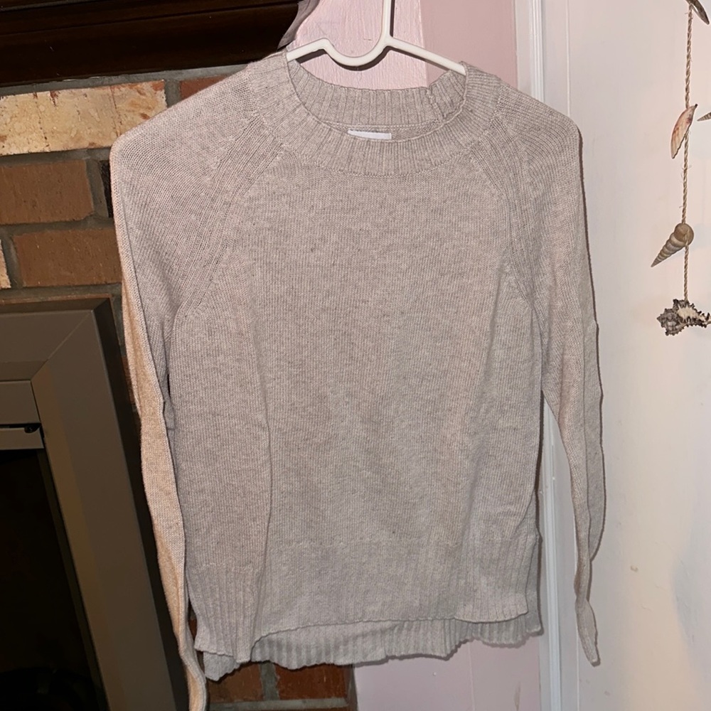 cream colored old navy sweater